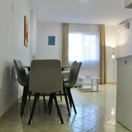 Apartment Beachside 2br By Adriatic Living Durres