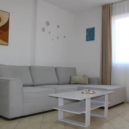 Apartment Beachside 2br By Adriatic Living Durres