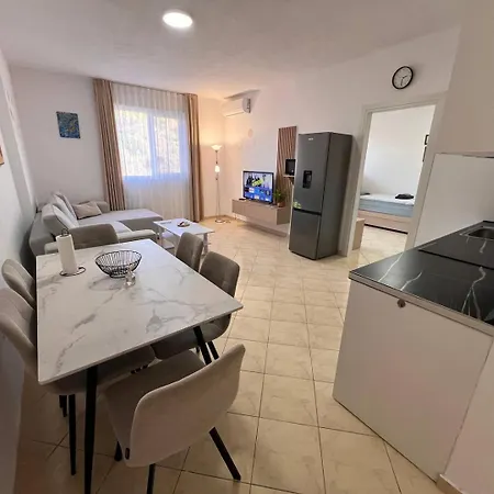 Beachside 2br By Adriatic Living * Durres