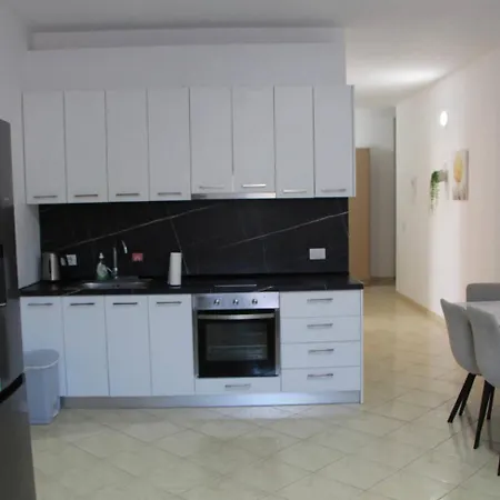 Apartment Beachside 2br By Adriatic Living