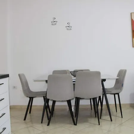 Apartment Beachside 2br By Adriatic Living Durres