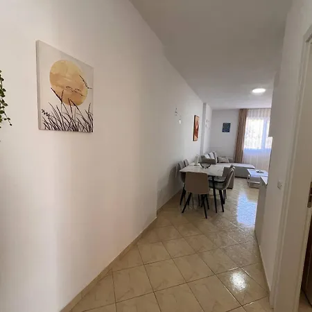 Apartment Beachside 2br By Adriatic Living