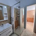 Beachside 2br By Adriatic Living Appartement